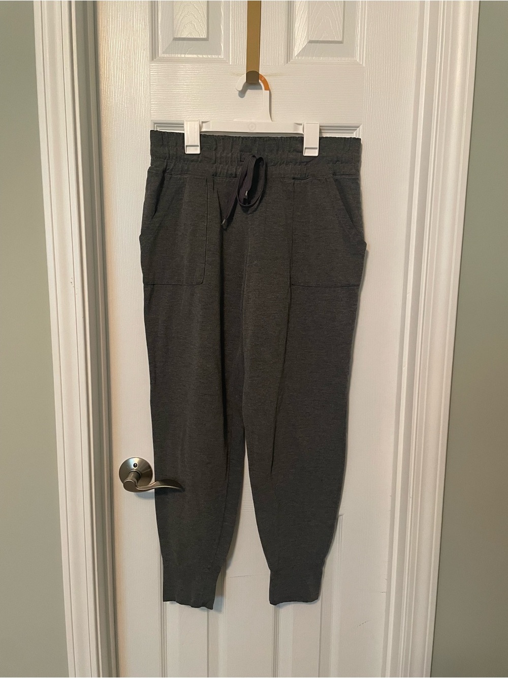 Athletic Works Youth Unisex dark gray heather lounge jogger pants